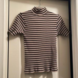 Short sleeve striped turtleneck, black and tan